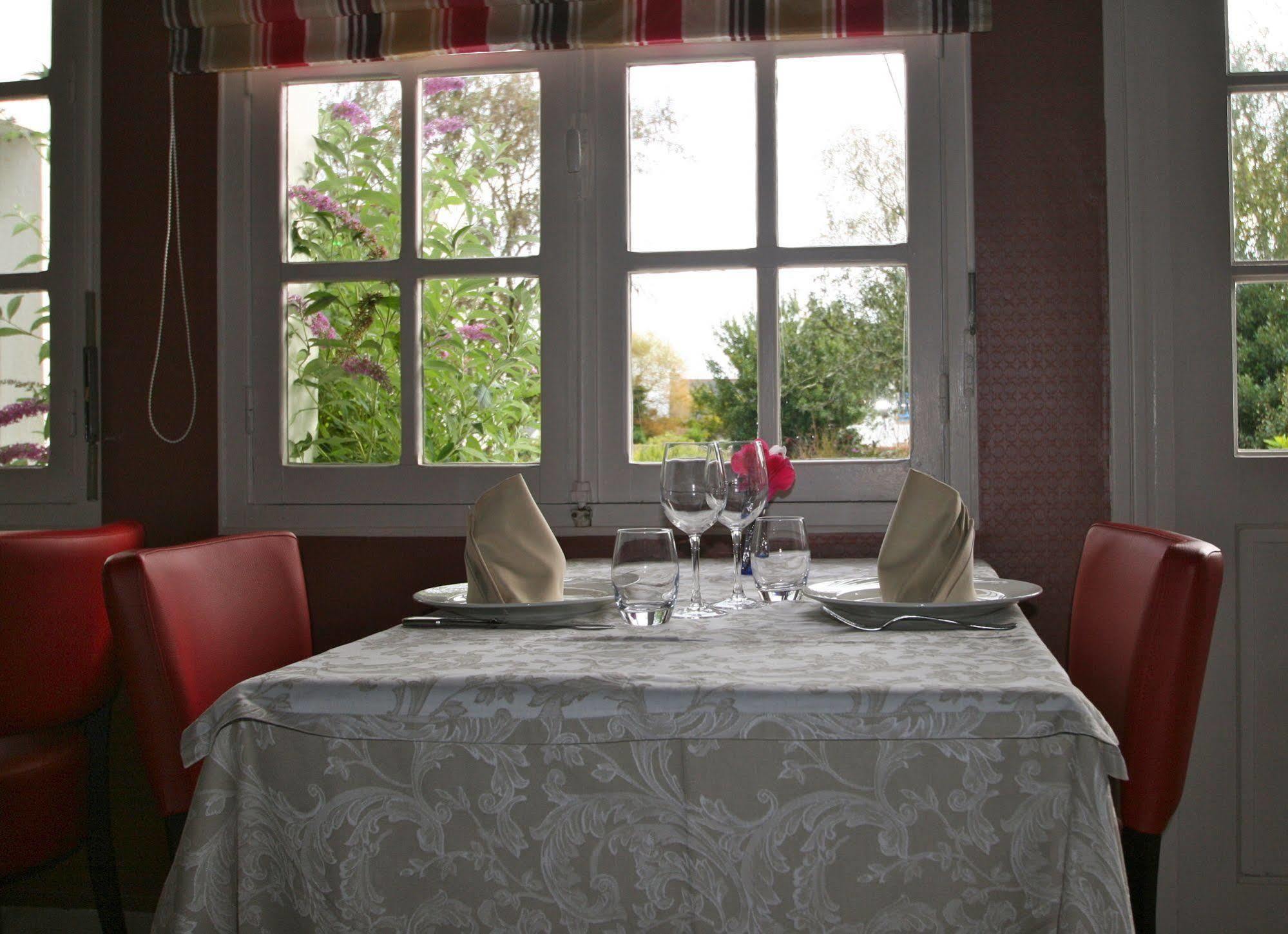 Auberge Du Cabestan Hotel Одиерн Екстериор снимка