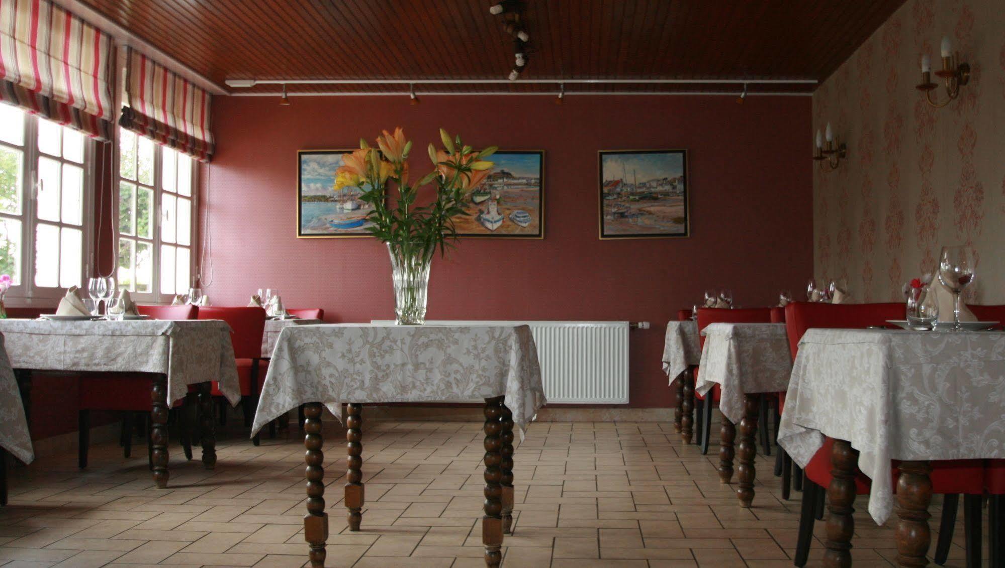 Auberge Du Cabestan Hotel Одиерн Екстериор снимка