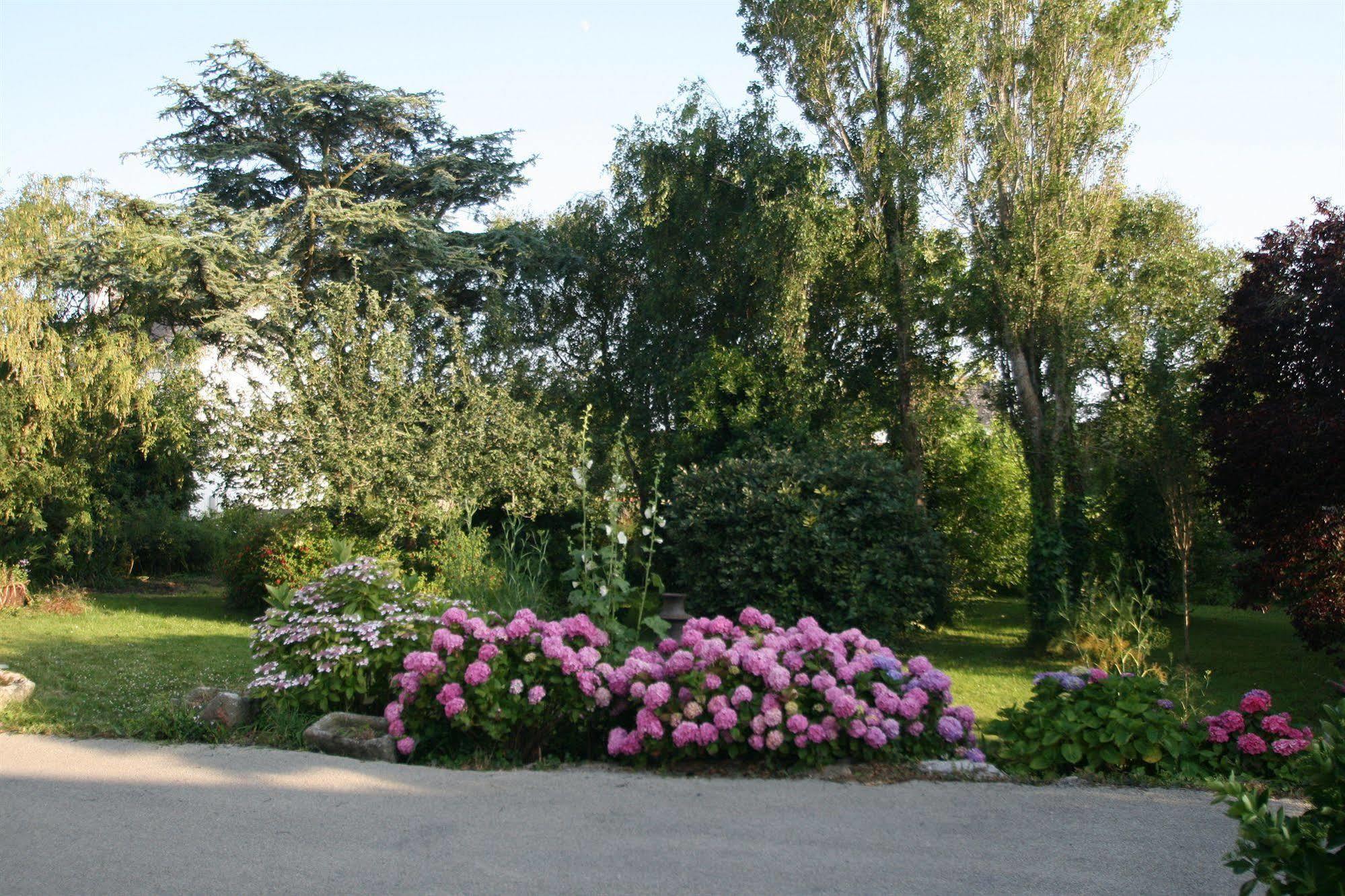 Auberge Du Cabestan Hotel Одиерн Екстериор снимка